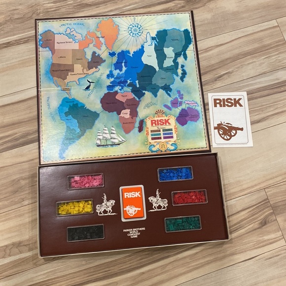 Vintage 1975 Risk board game 
Excellent condition! - Picture 4 of 8